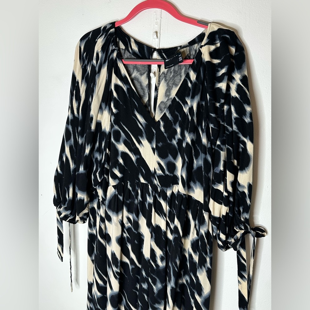 ASOS Curve Black and White Abstract Print Jumpsuit - Picture 5 of 9